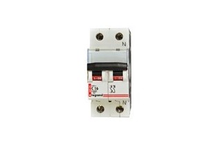 Legrand disjoncteur caractéristique C, 1 pôle + N, 40A, 10kA, 230V MONSIEUR-OUTILLAGES/OUTILLAGE LEGRAND pas cher